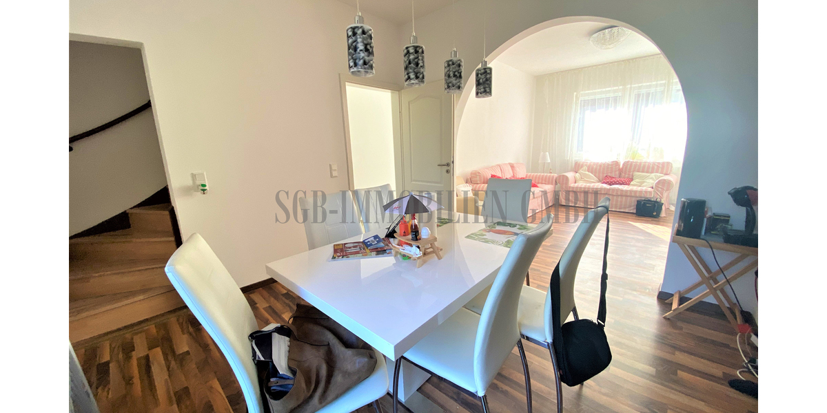 Anlage: Bremen-Osterfeuerberg: Modernisiertes Rotklinkerhaus mit Garten (137 m² Wohn-Nutzfläche) - Einfamilienhaus Bremen-Osterfeuerberg Osterfeuerberg | Angebot:26634868