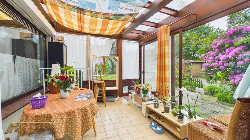 Mehrfamilienhaus, Wohnhaus Achim Uesen - 7 Zimmer, 220 m&sup2;, 430.000&euro; | Angebot:26875038
