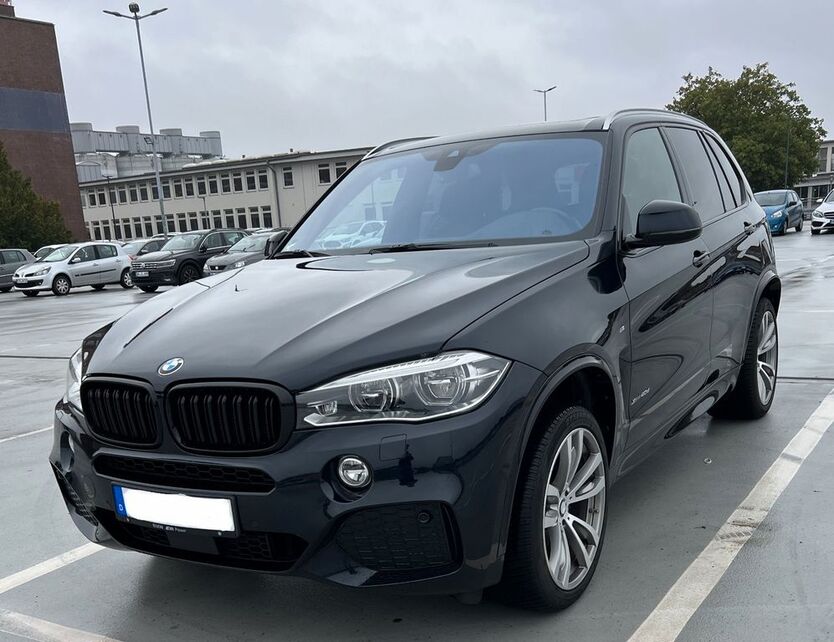 BMW X5 99.900 km 38.600 € Bremen 28307