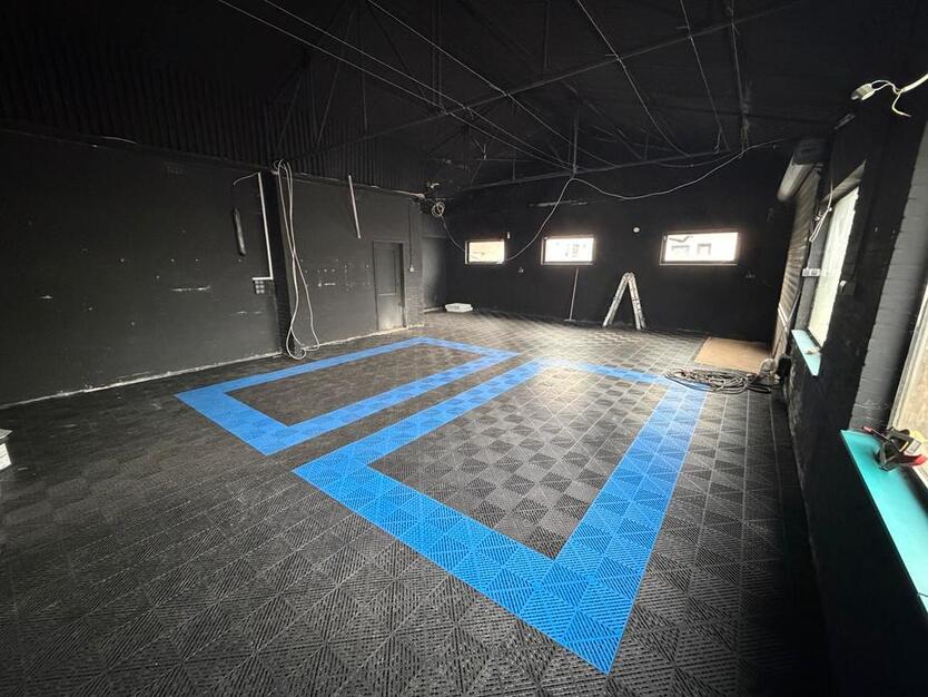 Halle für Automobilbranche, Werkstatt, Aufbereitung etc. zimmer