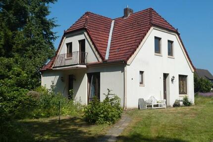 Haus Stuhr - 6 Zimmer, 137 m&sup2;, 390.000&euro; | Angebot:27021100
