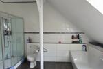 Großzügige 4-Zi.-DG Wohnung (120 m²) mit Einbauküche zimmer