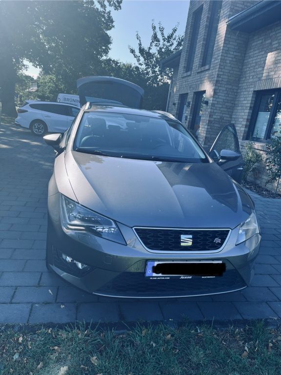 Seat Leon 151.000 km 8.950 € Vollersode 27729