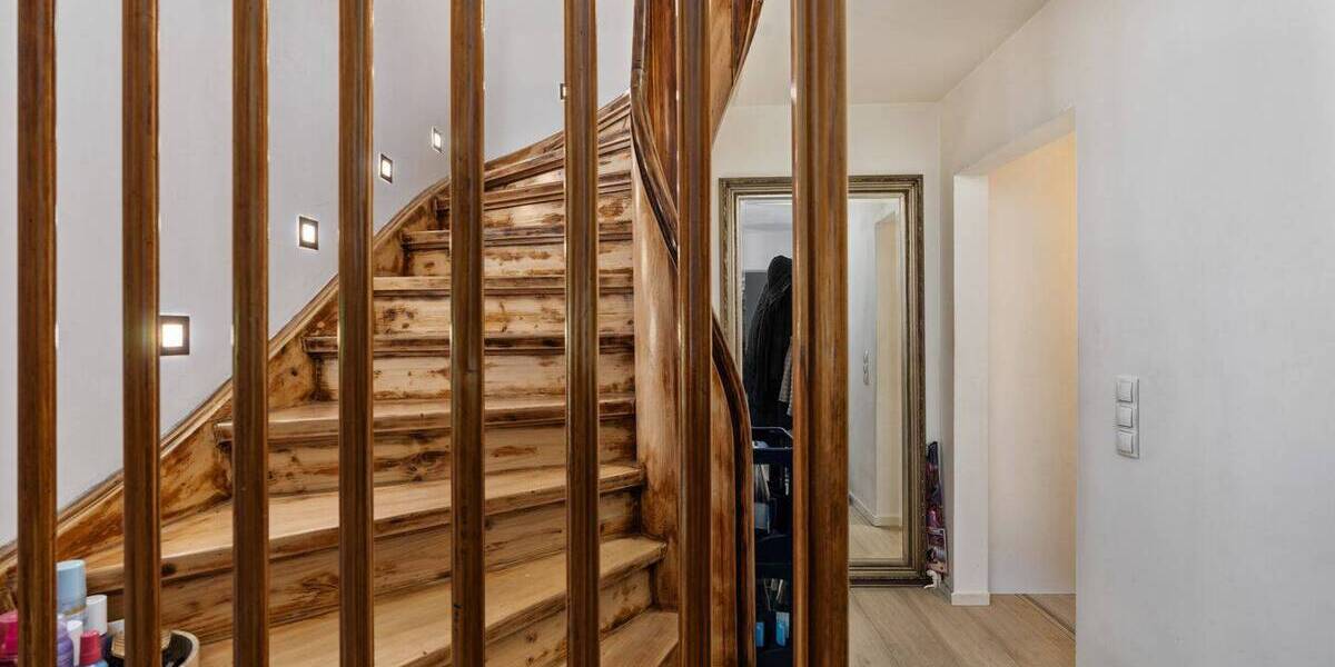 Reihenmittelhaus Bremen Lindenhof - 7 Zimmer, 167 m&sup2;, 489.000&euro; | Angebot:26796070