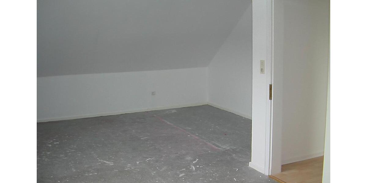 Dachgeschoßwohnung Schwanewede - 3 Zimmer, 75 m&sup2;, 780&euro; | Angebot:25258131