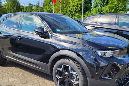 Opel Mokka-e 3.902 km 34.640 € Worpswede 27726