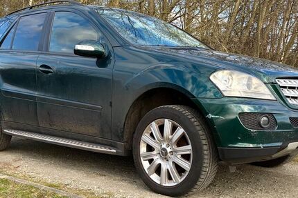 Mercedes-Benz ML 320 405.000 km 3.690 &euro; Bremen 28197