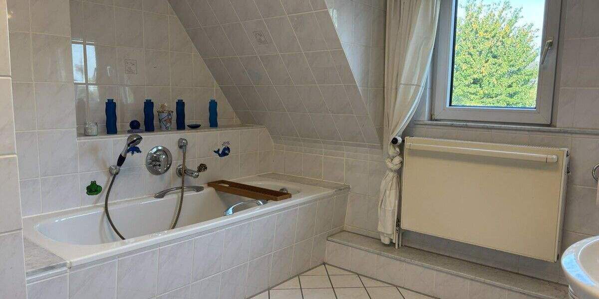 Doppelhaushälfte Bremen / Aumund Aumund-Hammersbeck - 7 Zimmer, 170 m&sup2;, 285.000&euro; | Angebot:25706030