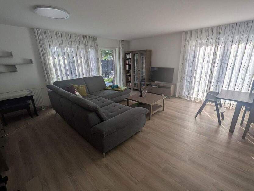 Top gepflegtes Reihenendhaus (2002) mit vielen Renovierungen in Spielstraße (provisionsfrei) 4 zimmer