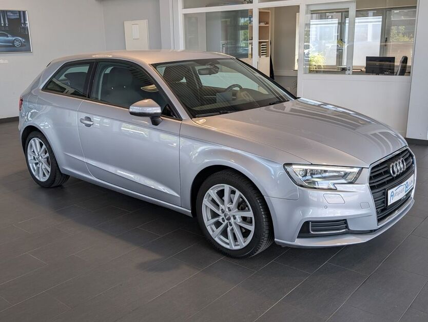 Audi A3 30.583 km 17.950 € Achim Bierden 28832