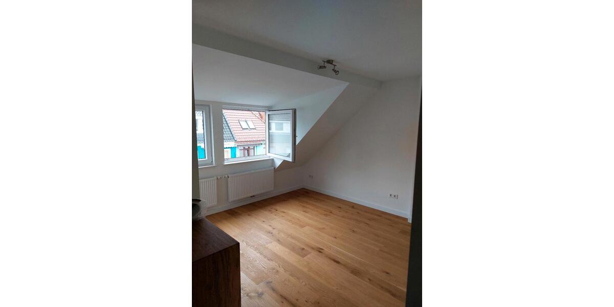 Dachgeschoßwohnung Bremen Findorff - 2 Zimmer, 30 m&sup2;, 660&euro; | Angebot:25362682
