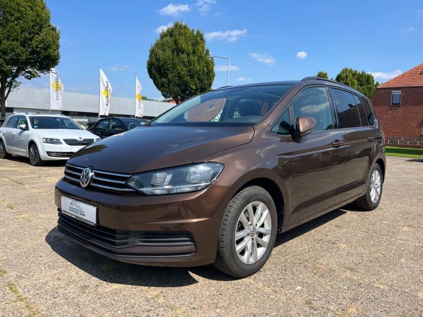 VW Touran 149.861 km 15.480 € Bruchhausen-Vilsen 27305
