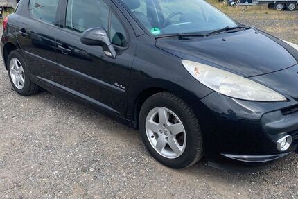 Peugeot 207 102.000 km 2.490 &euro; Stuhr 28816