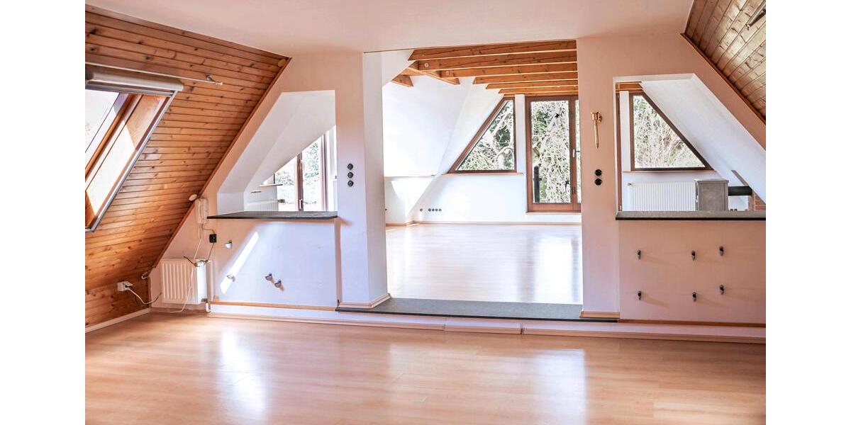 Dachgeschoßwohnung Achim - 2 Zimmer, 100 m&sup2;, 1.100&euro; | Angebot:25943327