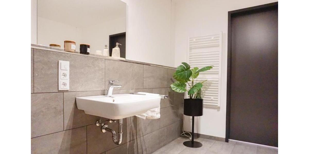 Etagenwohnung Bremen Häfen - 2 Zimmer, 101 m&sup2;, 1.189&euro; | Angebot:23705581