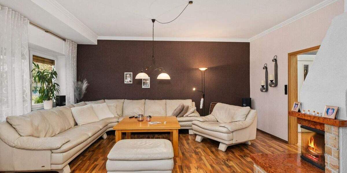 Einfamilienhaus Bassum Osterbinde - 9 Zimmer, 244 m&sup2;, 415.000&euro; | Angebot:25796677