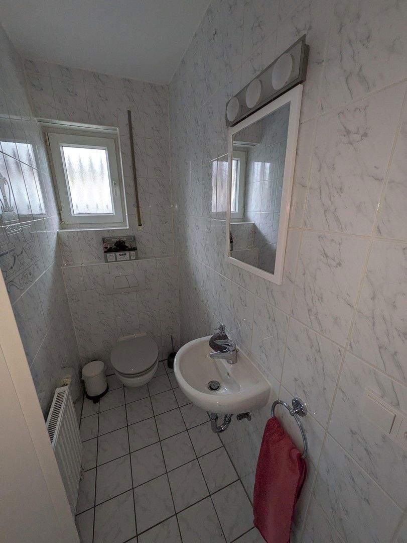 Top gepflegtes Reihenendhaus (2002) mit vielen Renovierungen in Spielstraße (provisionsfrei) 4 zimmer