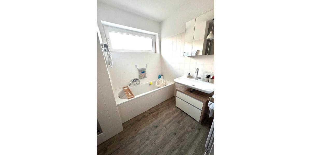 Reihenhaus Lemwerder - 4 Zimmer, 150 m&sup2;, 1.450&euro; | Angebot:25643726