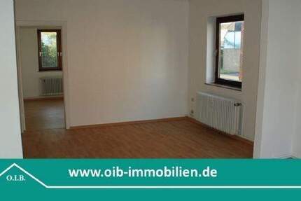 ## Nähe Mercedes, 6 Parteienhaus, 2 Garagen, 2 Stellplätze, Gartenhaus ## 1 zimmer