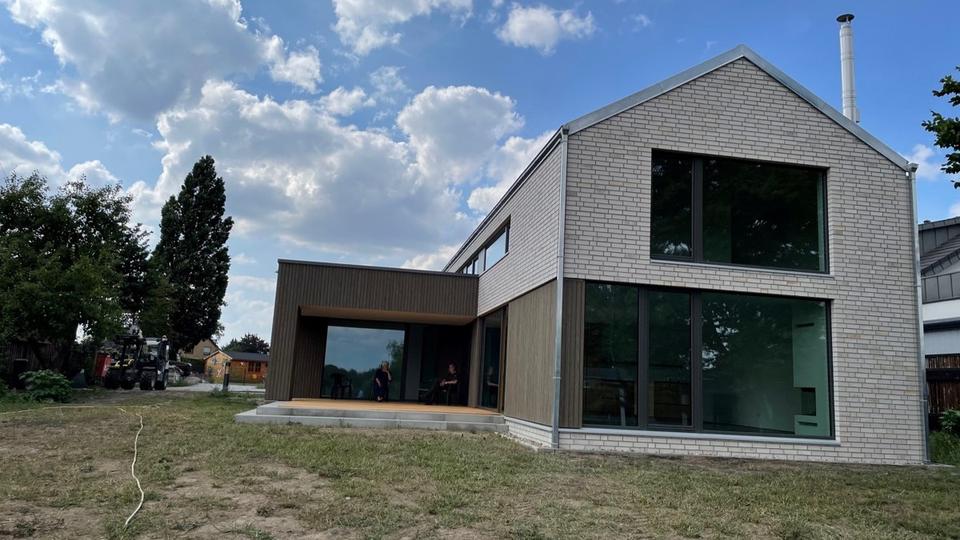 Einfamilienhaus Blender - 4 Zimmer, 200 m&sup2;, 2.590&euro; | Angebot:25646950