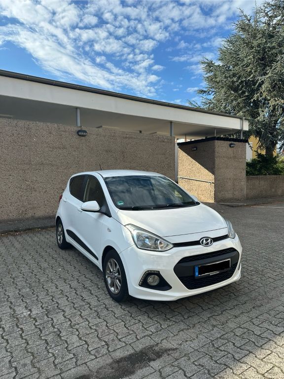 i10