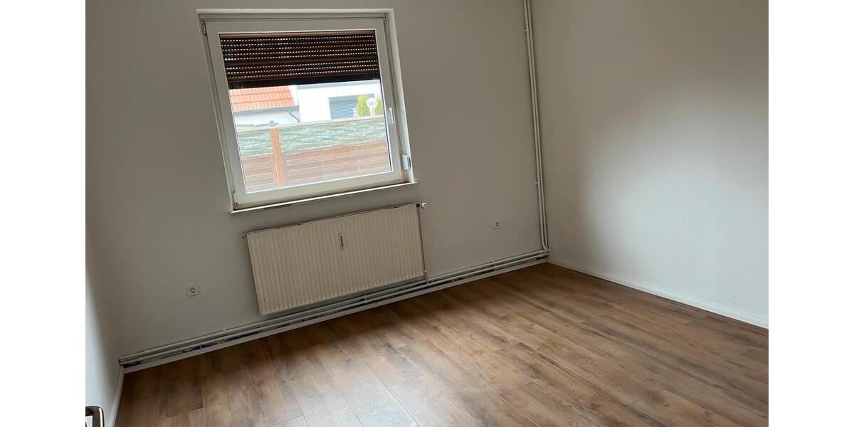 Erdgeschoßwohnung Delmenhorst - 3 Zimmer, 90 m&sup2;, 1.100&euro; | Angebot:26183824