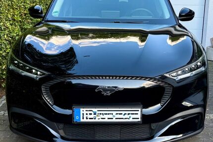 Ford Mustang Mach-E 8.100 km 32.500 € Bremen 28357