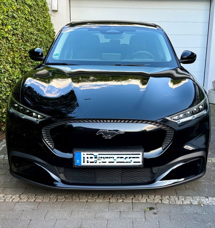 Ford Mustang Mach-E 8.100 km 32.500 € Bremen 28357