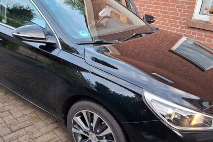 Hyundai i30 112.000 km 10.499 € Hatten 26209