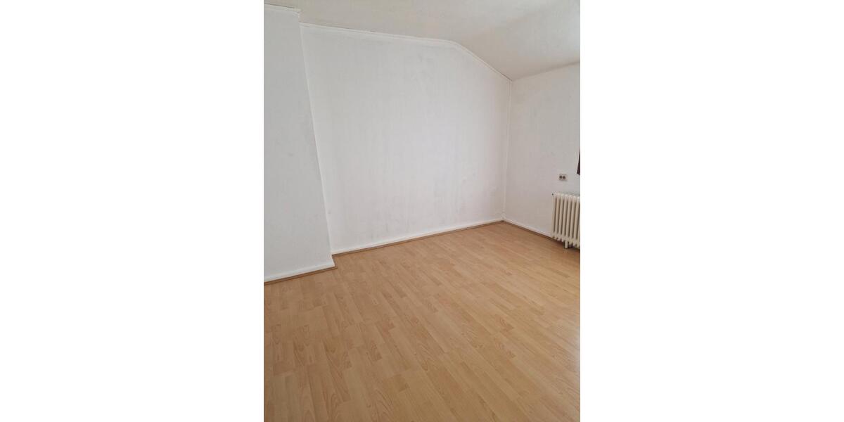 Dachgeschoßwohnung Bremen Findorff - 2.5 Zimmer, 53 m&sup2;, 168.000&euro; | Angebot:26124171