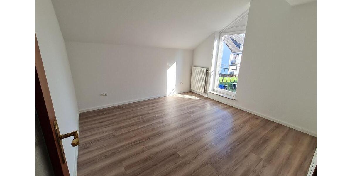 Etagenwohnung Delmenhorst Düsternort - 3 Zimmer, 74 m&sup2;, 670&euro; | Angebot:25805408