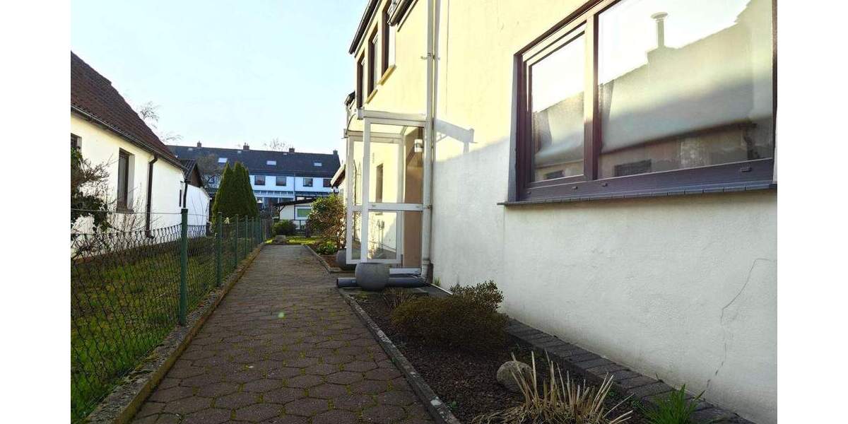 Mehrfamilienhaus, Wohnhaus Bremen Burg-Grambke - 6 Zimmer, 150 m&sup2;, 295.000&euro; | Angebot:25821544