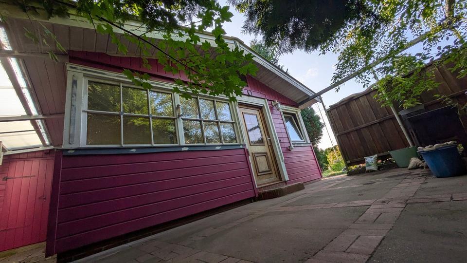 Wochenendhaus Tinyhouse Holzhaus in einem Wochenendgebiet