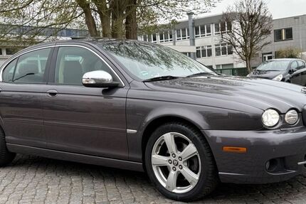 Jaguar X-Type 218.800 km 5.990 &euro; Bremen 28329