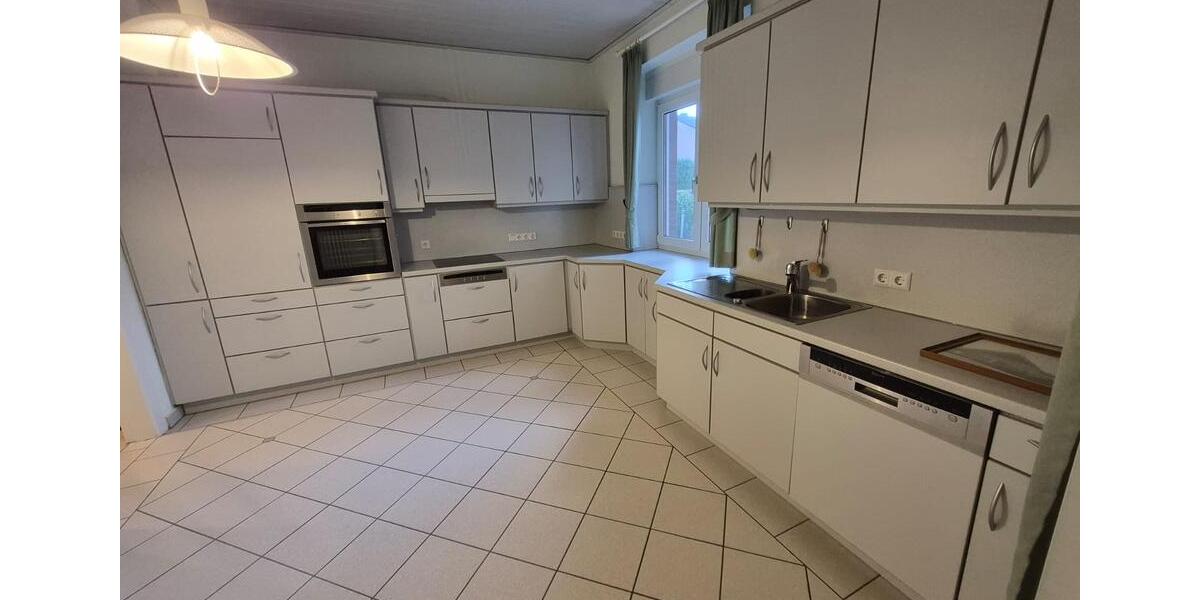 Erdgeschoßwohnung Hambergen - 4 Zimmer, 145 m&sup2;, 1.150&euro; | Angebot:26282961