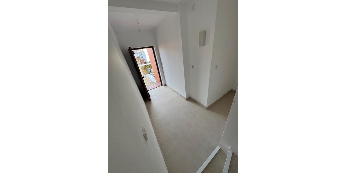 Dachgeschoßwohnung Achim - 5 Zimmer, 104 m&sup2;, 1.150&euro; | Angebot:25994074