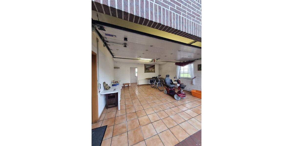 Mehrfamilienhaus, Wohnhaus Berne Neuenhuntorfermoor - 6 Zimmer, 200 m&sup2;, 299.000&euro; | Angebot:25743306