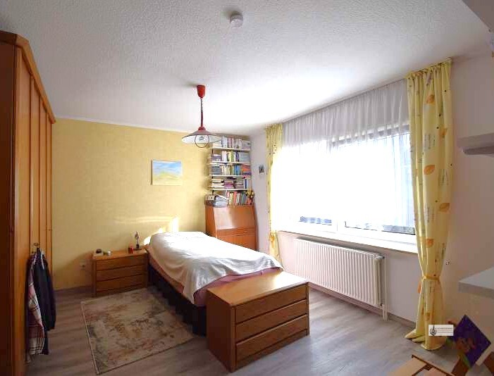 Reihenmittelhaus Ideal für Familie mit 2 Kindern + 2 Garagen + Einbauküche + Garten mit Holzhaus - Einfamilienhaus Syke Steimke | Angebot:25810524