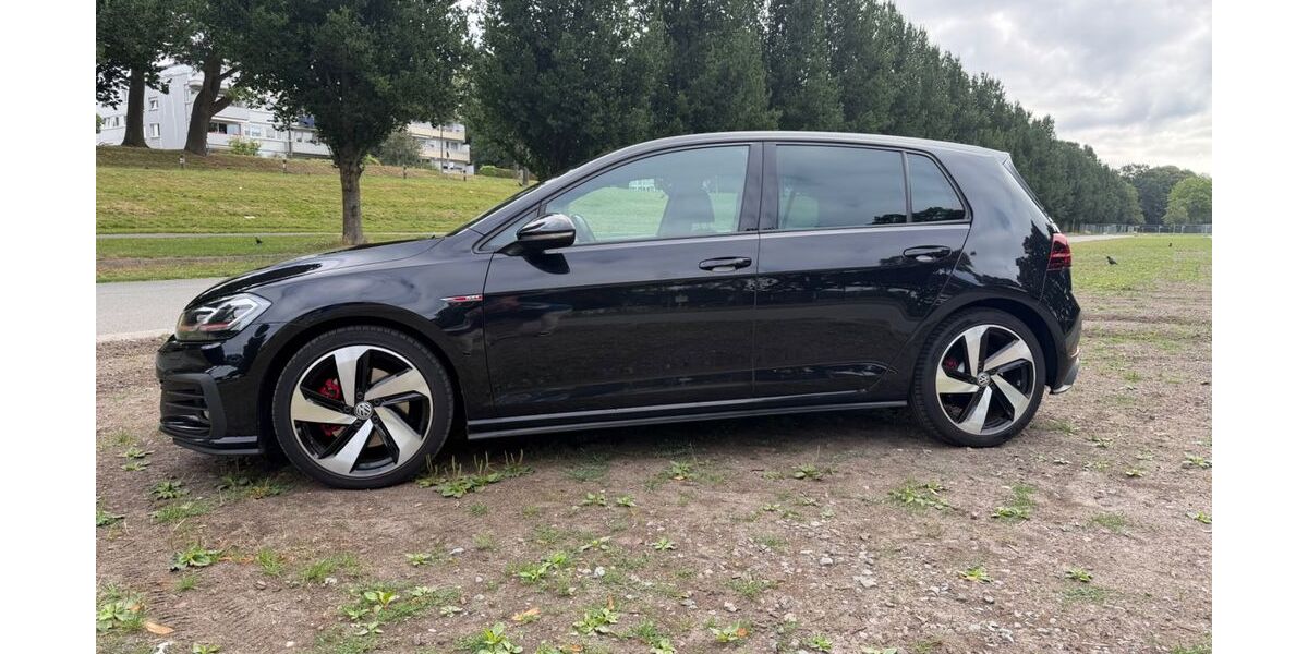 VW Golf 121.661 km 19.200 &euro; Ganderkesee 27777
