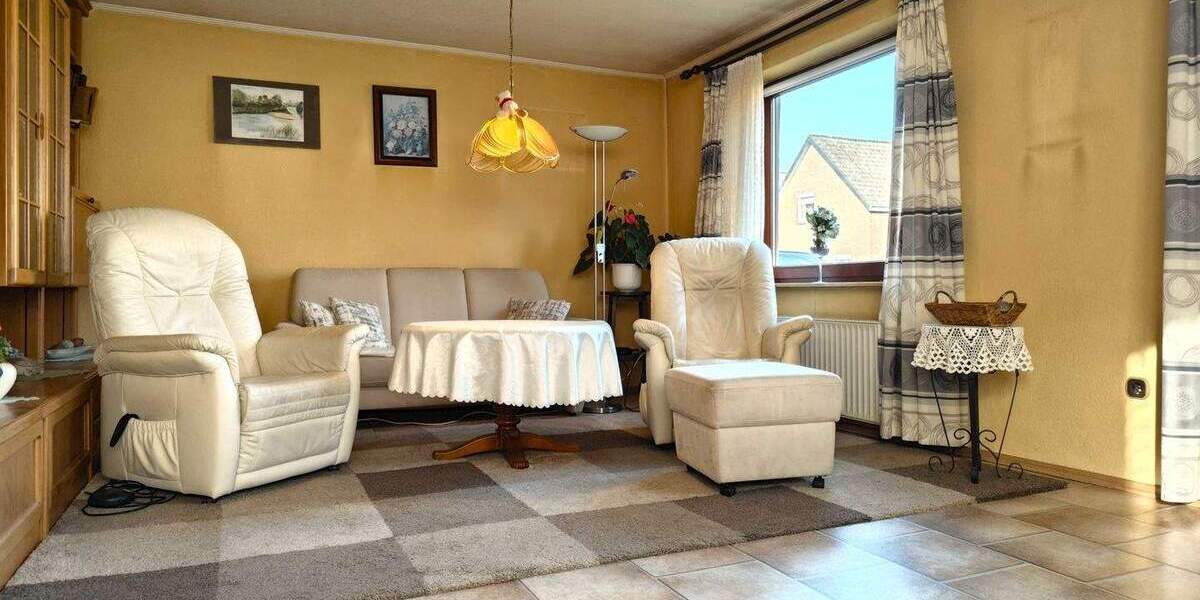 Mehrfamilienhaus, Wohnhaus Bremen Burg-Grambke - 6 Zimmer, 150 m&sup2;, 295.000&euro; | Angebot:25821544