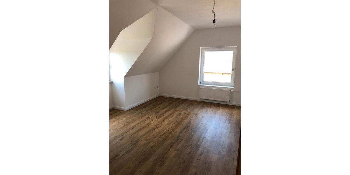 Dachgeschoßwohnung Ottersberg - 3 Zimmer, 110 m&sup2;, 600&euro; | Angebot:25057168