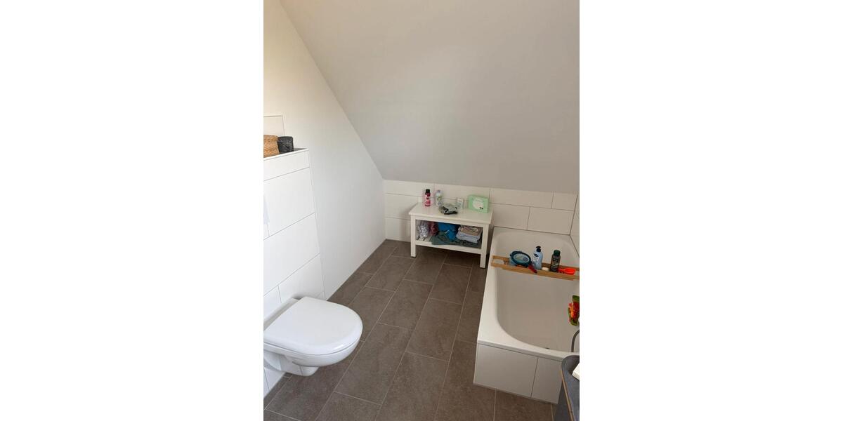 Dachgeschoßwohnung Berne - 2.5 Zimmer, 97 m&sup2;, 990&euro; | Angebot:26222967