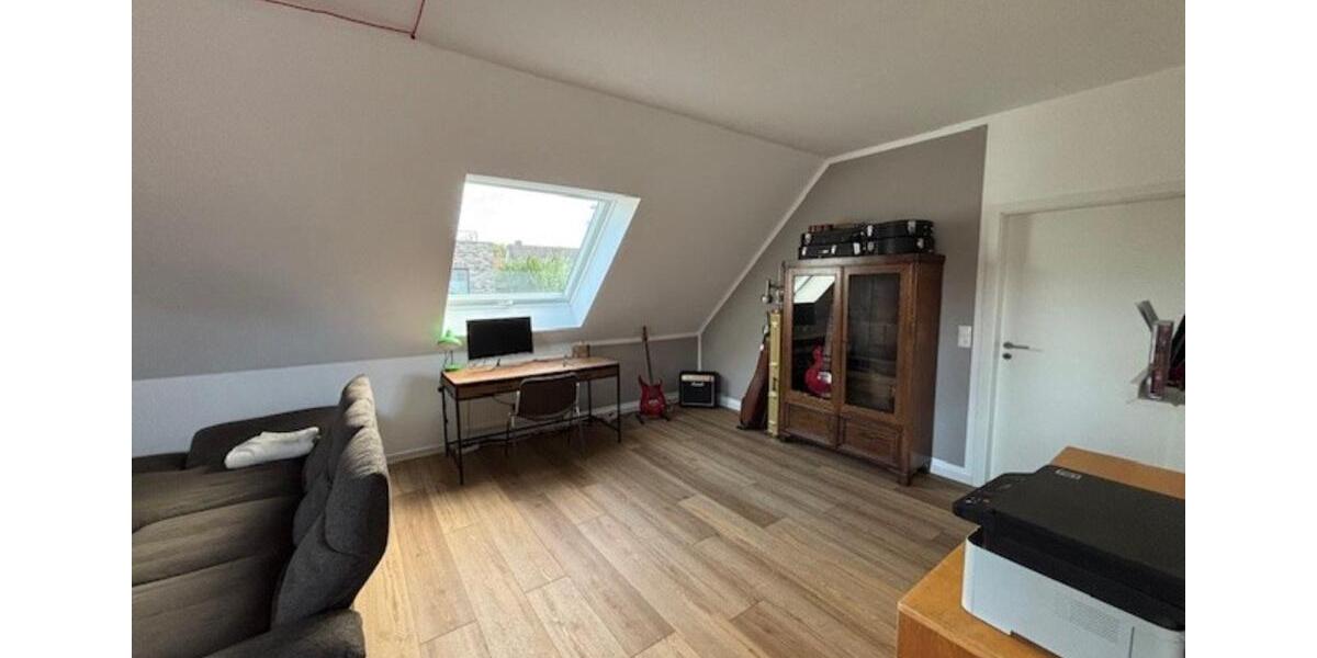 Dachgeschoßwohnung Weyhe - 3 Zimmer, 92 m&sup2;, 830&euro; | Angebot:23765633