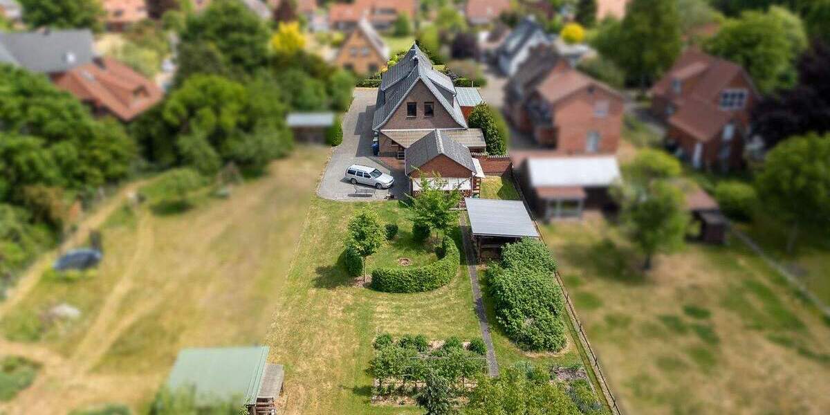 Mehrfamilienhaus, Wohnhaus Wilstedt - 8 Zimmer, 259 m&sup2;, 349.000&euro; | Angebot:25667674