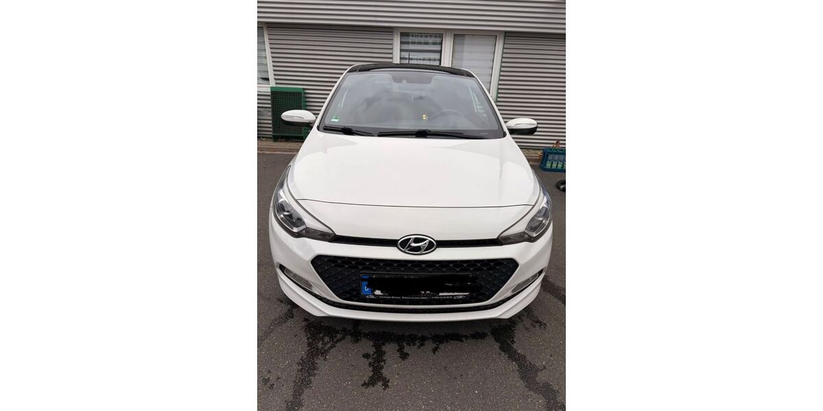 Hyundai i20 110.840 km 8.290 &euro; Bremen 28207