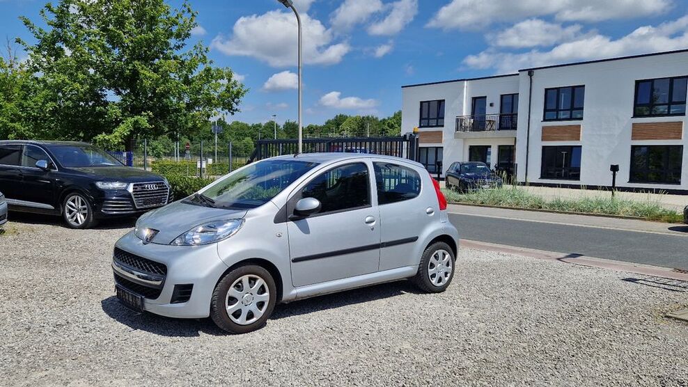 Peugeot 107 81.000 km 3.750 € Achim 28832