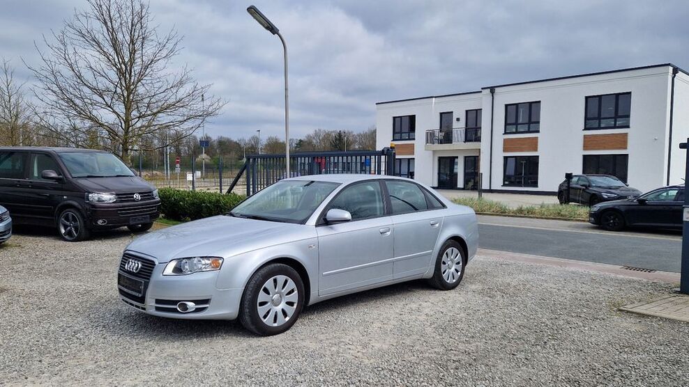 Audi A4 206.000 km 4.950 € Achim 28832