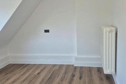 Helle 2-Zimmer-Dachgeschosswohnung mit Einbauküche 2 zimmer