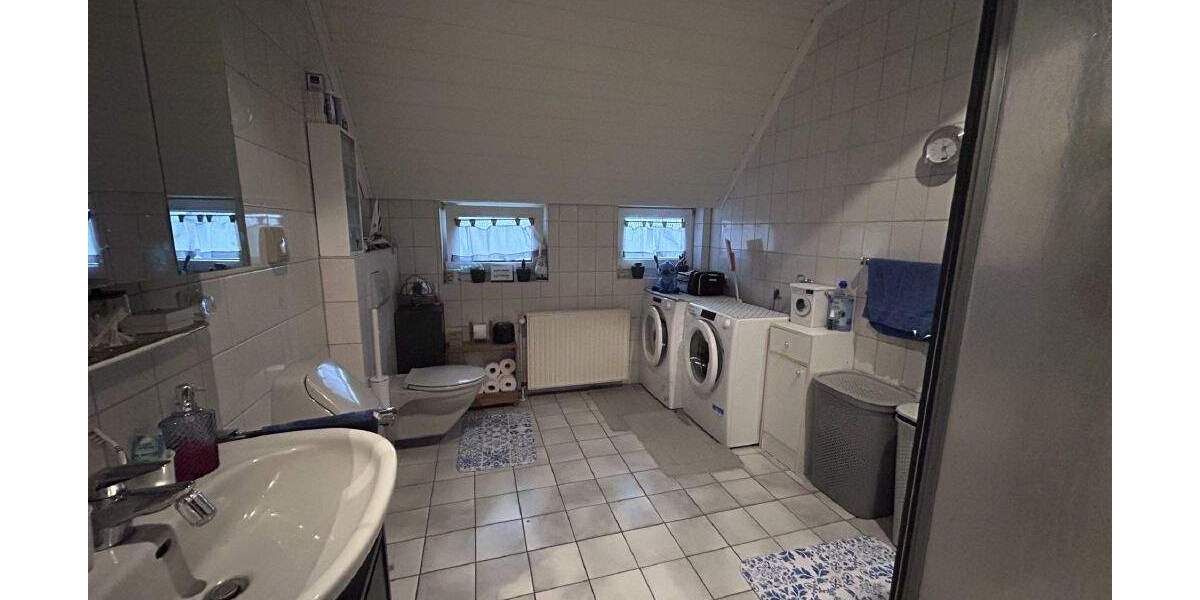 Mehrfamilienhaus, Wohnhaus Berne Neuenhuntorfermoor - 9 Zimmer, 304 m&sup2;, 475.000&euro; | Angebot:25777128