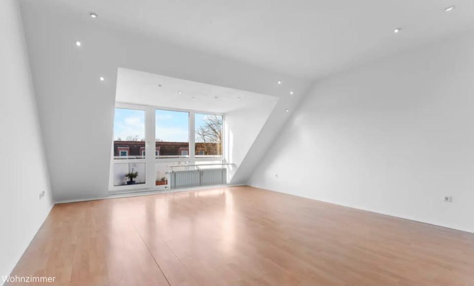 Dachgeschoßwohnung Bremen Burglesum - 3 Zimmer, 72 m&sup2;, 900&euro; | Angebot:26670056